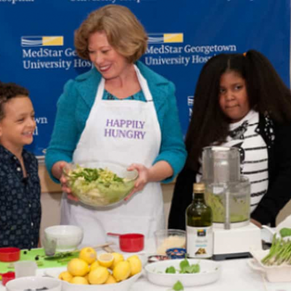 Kids with cancer cook with Food As Medicine